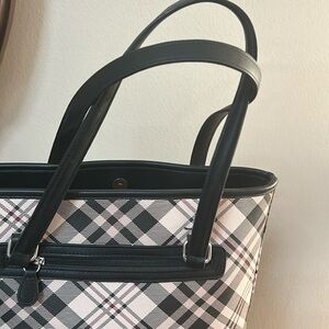 Pre loved beautiful shoulder bag , like new  , hardly used $25 , 407 547 9563